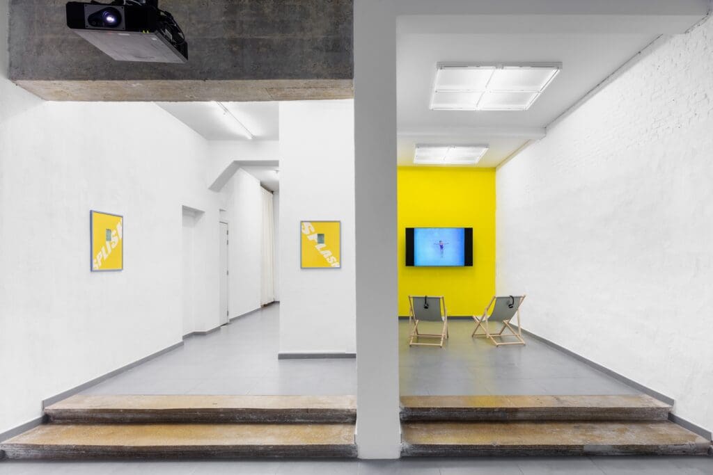 A Room with a View, Ballon Rouge