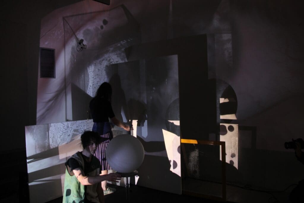 Take the edge off, Atelierhaus Salzamt